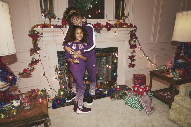 lo19AW_xHO_FOC_Model_Group7-MomDaughter_0007-1143_RGB